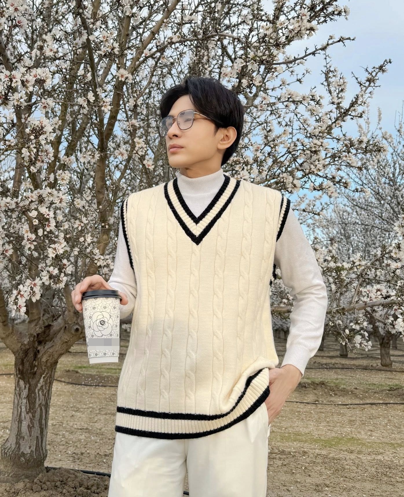 Nam ca sĩ chia sẻ anh rất buồn khi mất hết dữ liệu trong điện thoại