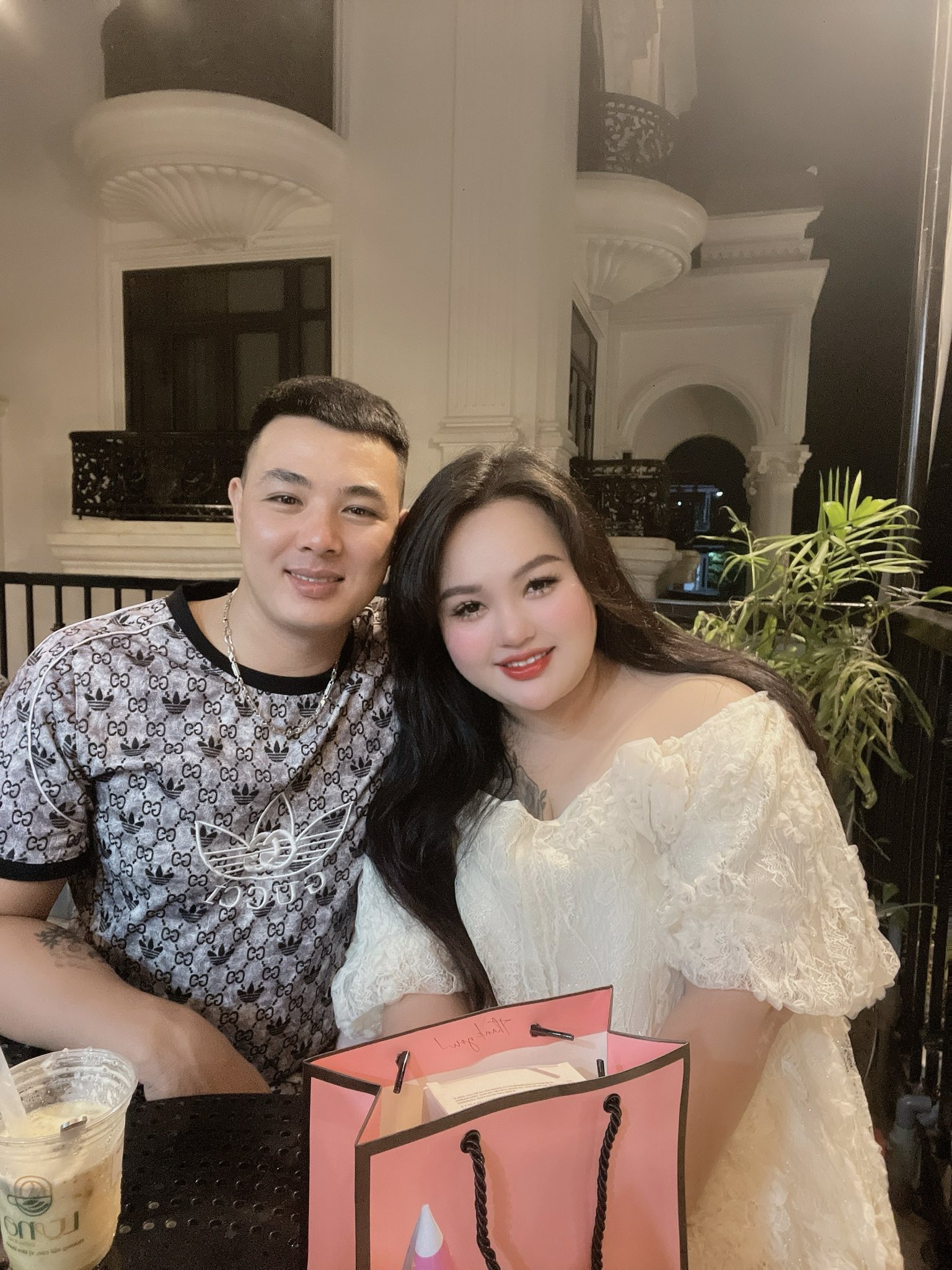 Cặp đôi Lê Sơn và Minh Phương.