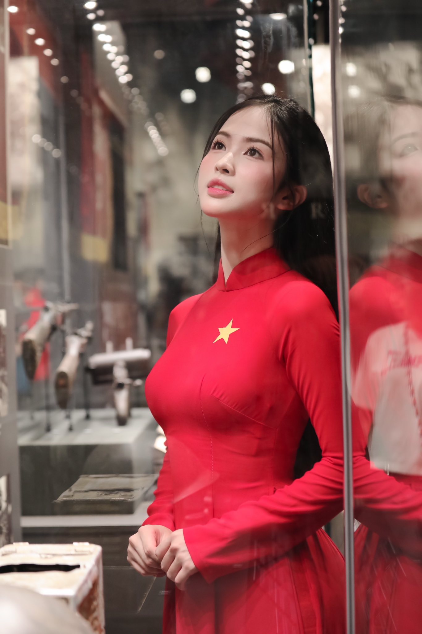 Vẻ đẹp dịu dàng trong tà áo dài truyền thống