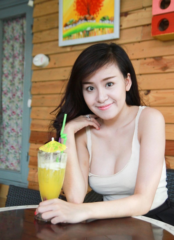 Bà Tưng thời điểm gây sốt mạng xã hội.