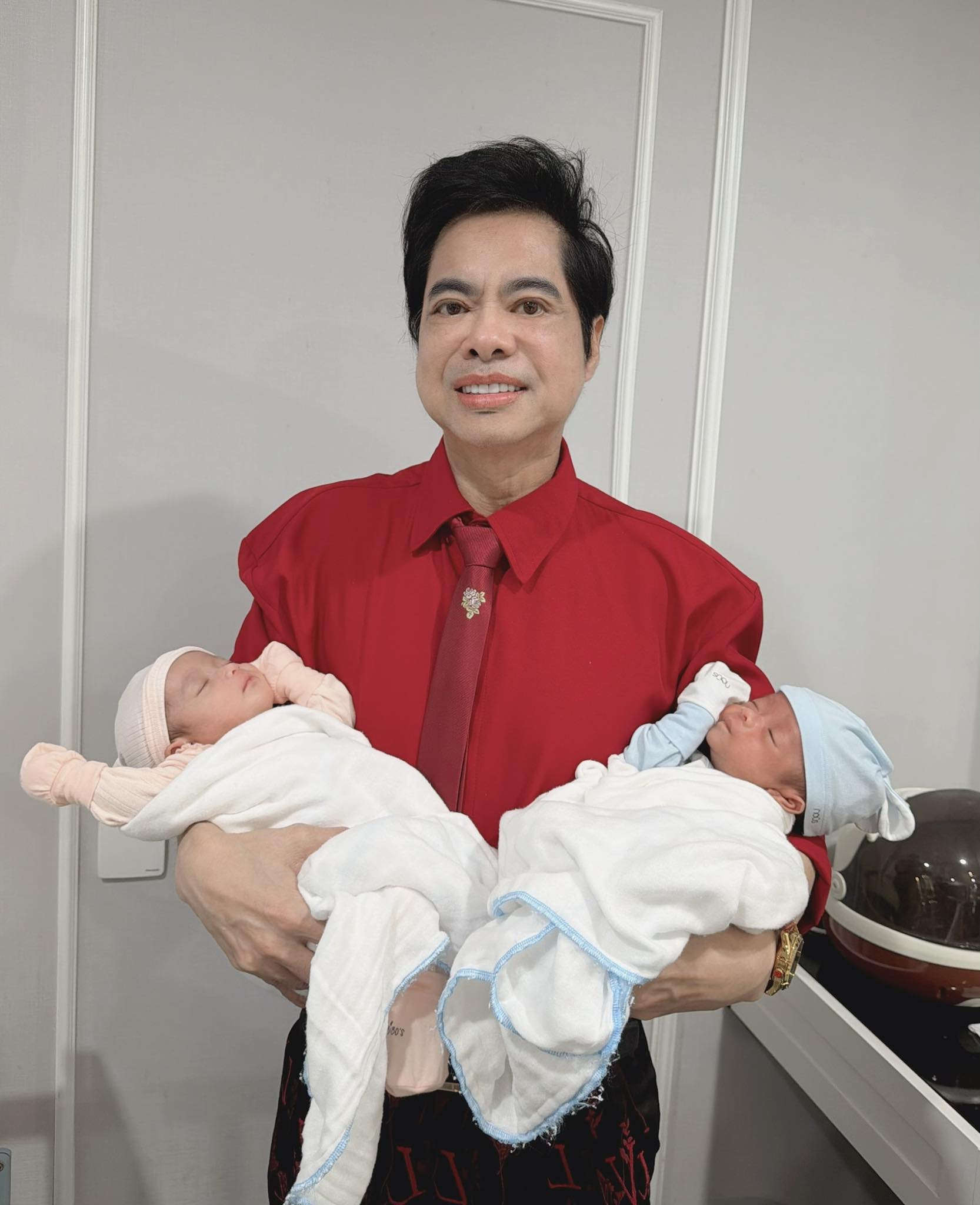 Hình ảnh nam danh ca chia sẻ với người hâm mộ gần đây