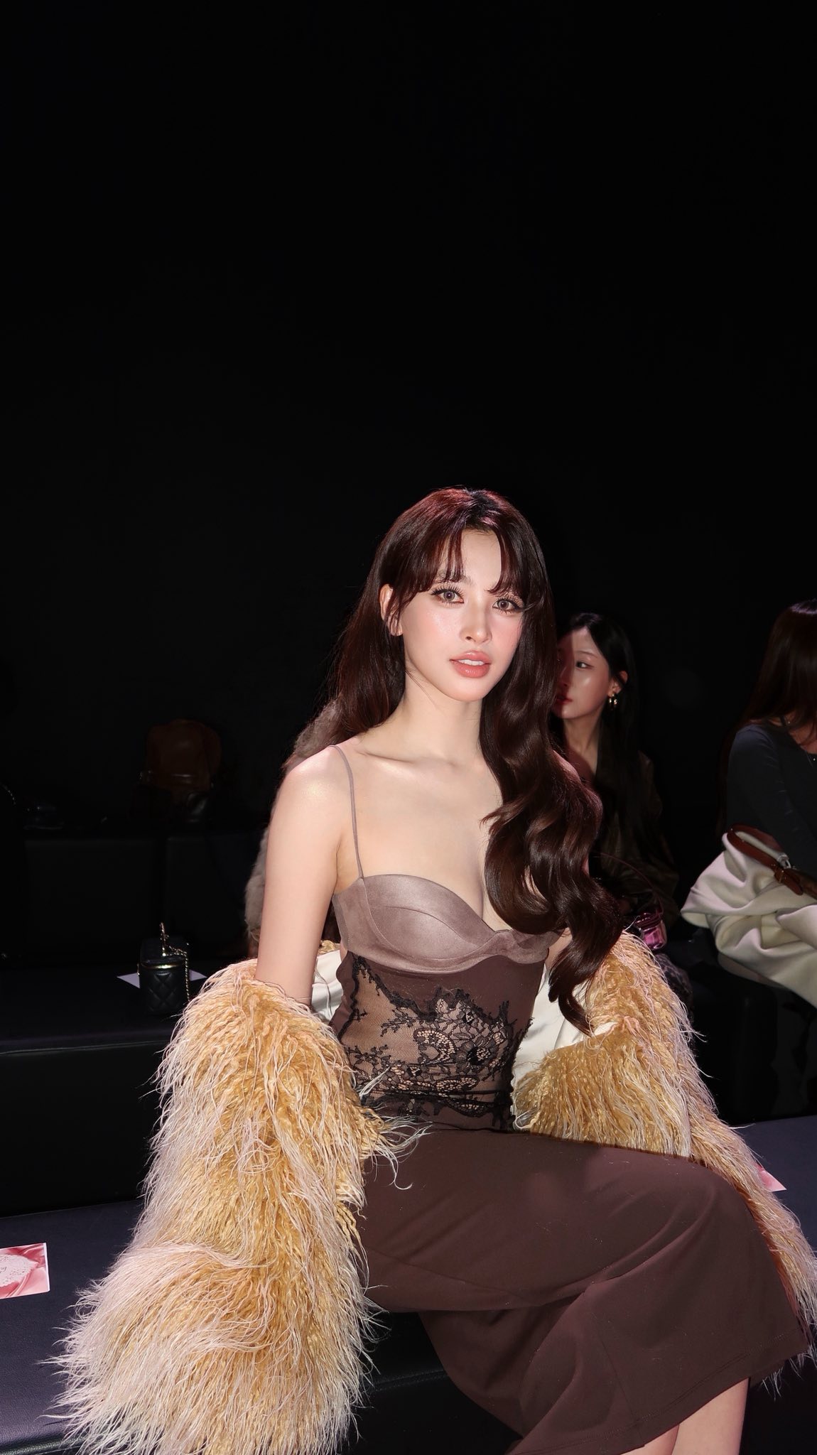 Tiểu Vy ngọt ngào khiến fan mê mẩn