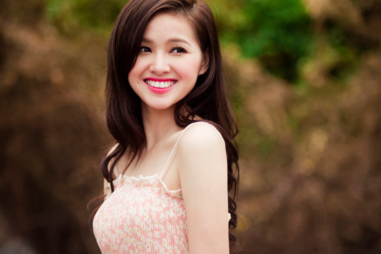 Tâm Tít nhanh chóng trở thành “đệ nhất hot girl” trong lòng giới trẻ những năm 2000 – 2010