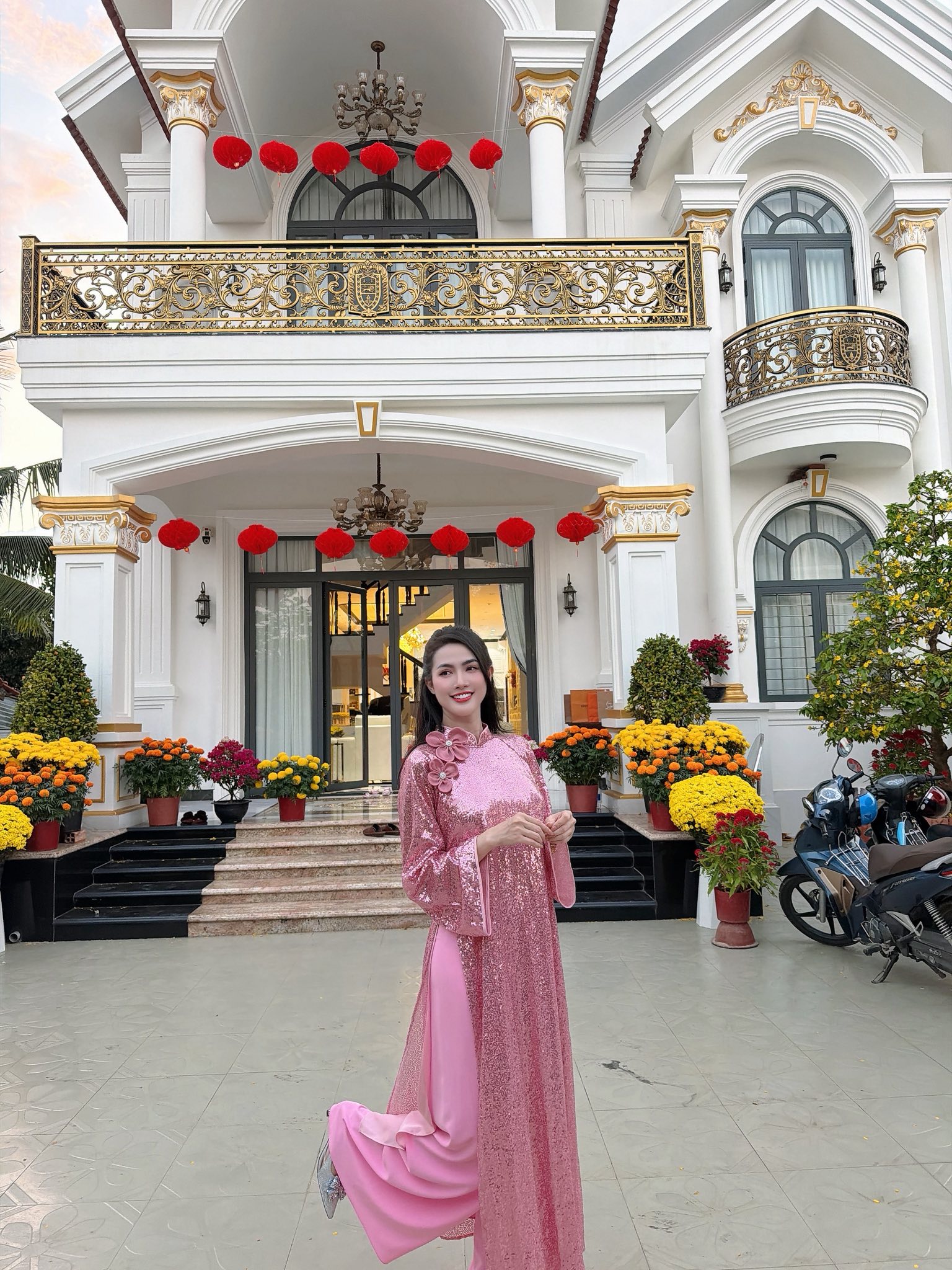 Hoa hậu Việt làm phó chủ tịch ở tuổi U40, đẹp gợi cảm, xây biệt thự tiền tỷ nhưng không giỏi kiếm chồng