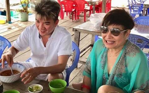 Đàm Vĩnh Hưng và vợ cũ.