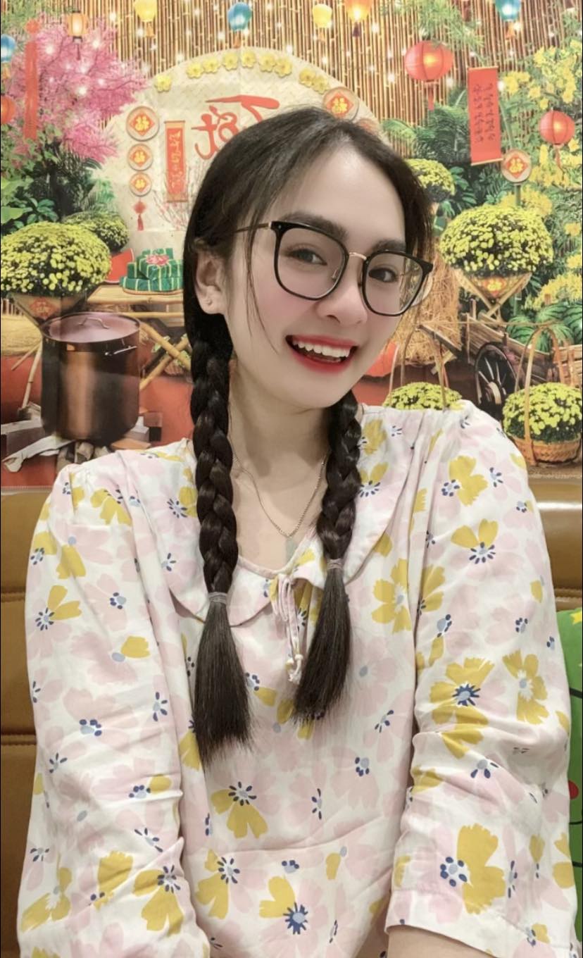 Đại diện nữ ca sĩ cho biết, cô vẫn ổn và đang tập trung vào bản thân và con đường tu tập 