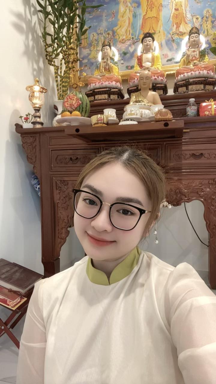 Hình ảnh mới nhất của Thiện Nhân được phía ekip cô đăng tải trong ngày 6/4.