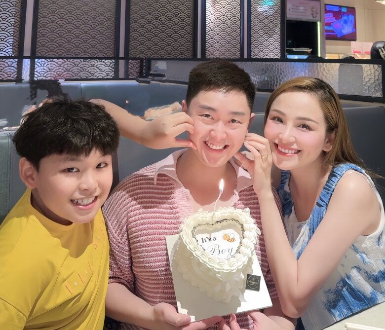 Hiện cô tập trung vào việc chăm sóc gia đình