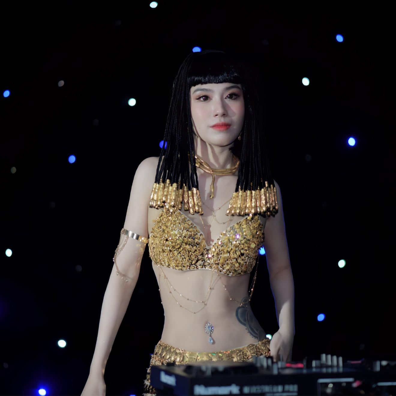 Linh Miu không ngại khoe đường cong cơ thể đã trở thành thương hiệu