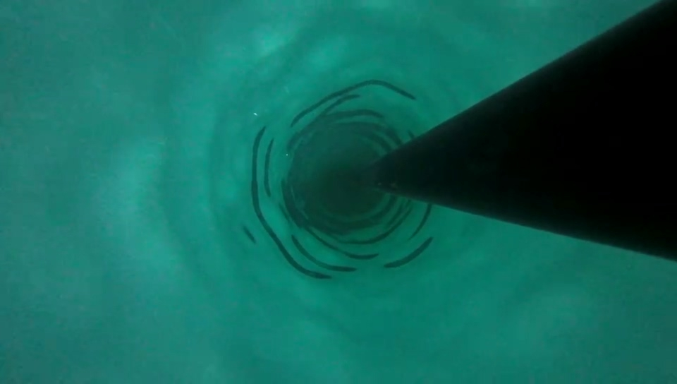   Hình ảnh bên dưới lớp băng từ cuộc thí nghiệm khoan nước nóng trên băng Nam Cực đầu tiên của Trung Quốc. Ảnh/CCTV News  