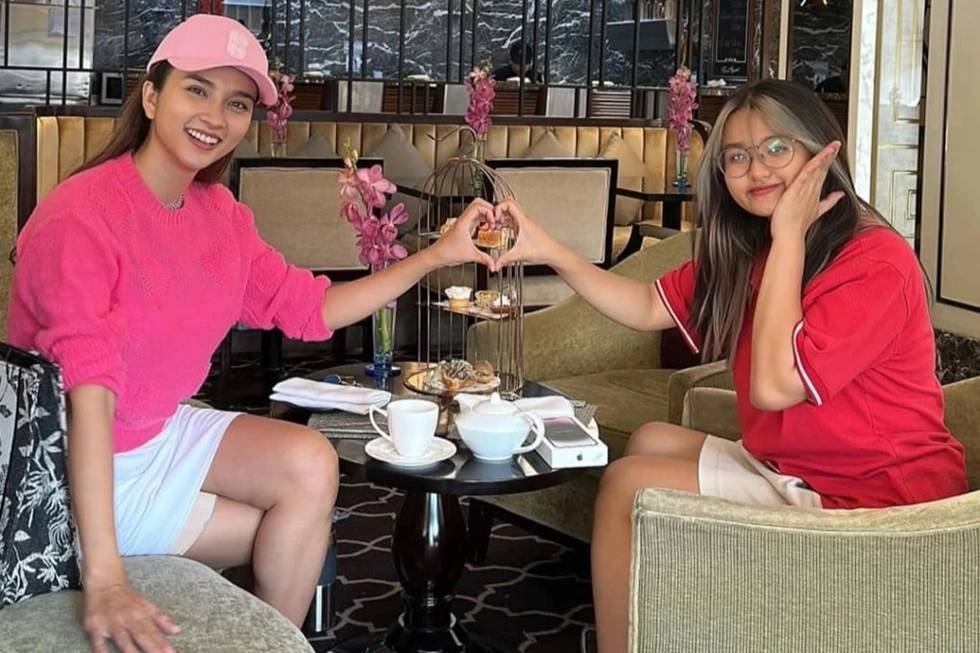 Kim Tuyến và con gái.