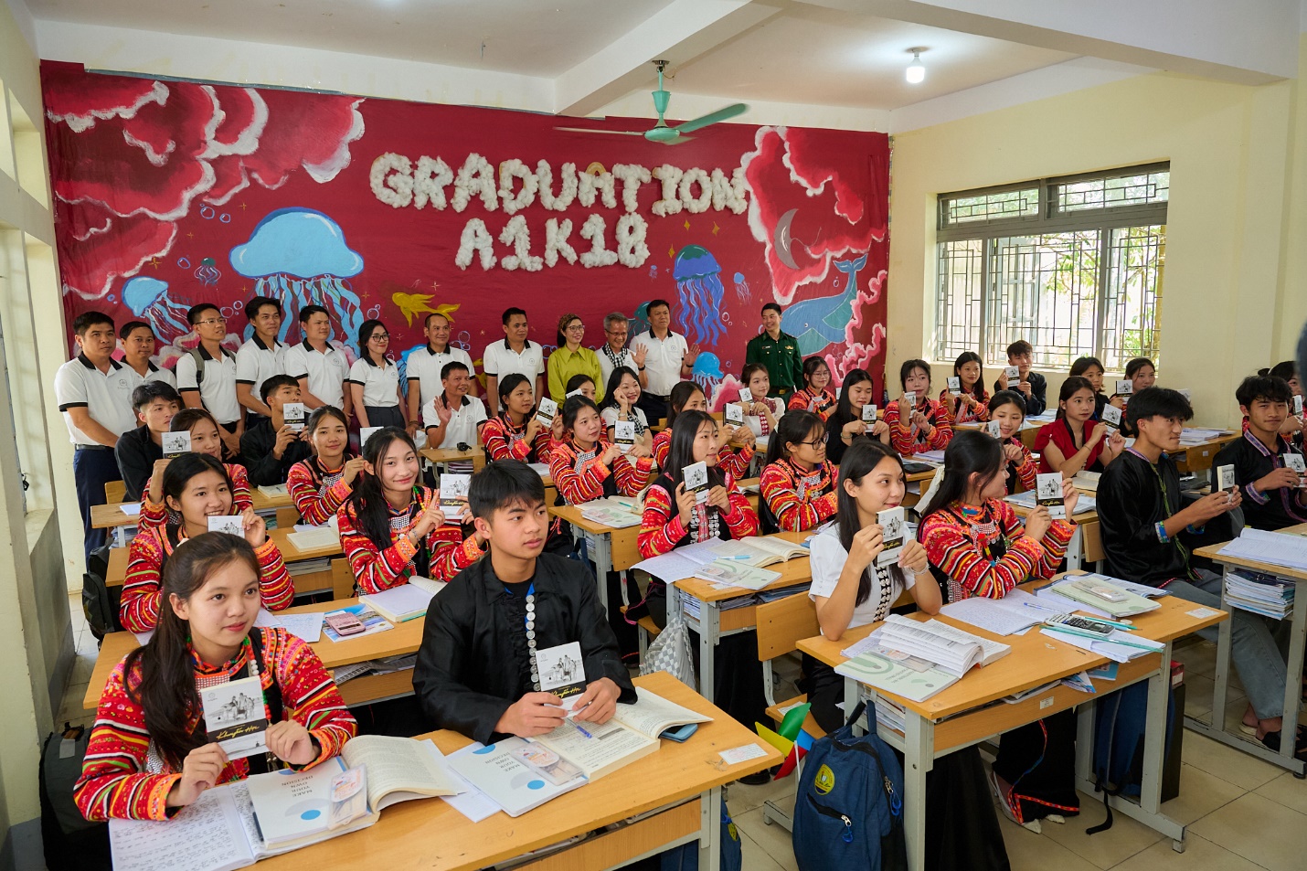   Hành trình Từ Trái Tim tiếp thêm động lực, niềm tin để các em kiên trì theo đuổi việc học, phát triển bản thân và có ích cho xã hội  