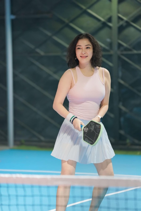 Vẻ ngoài khỏe khoắn hiện tại của nàng hậu