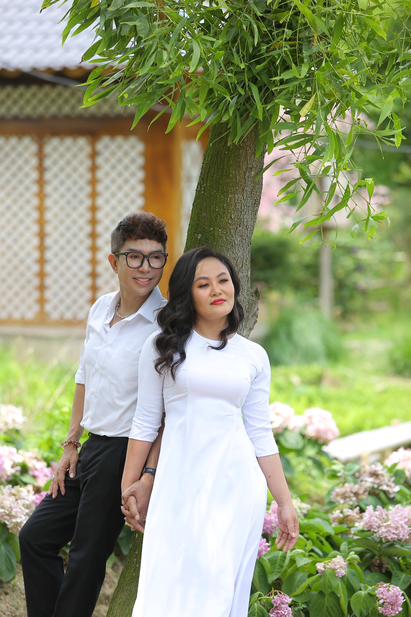 Long Nhật và vợ