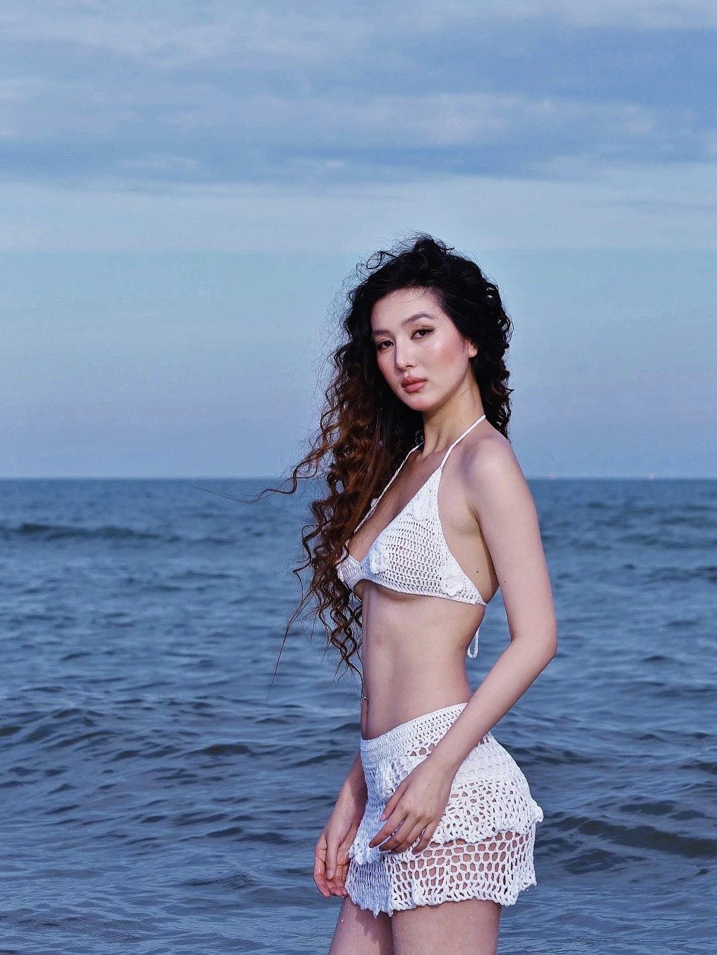 Cô là một gương mặt quen thuộc trong làng mốt với tư cách diễn viên và người mẫu tự do