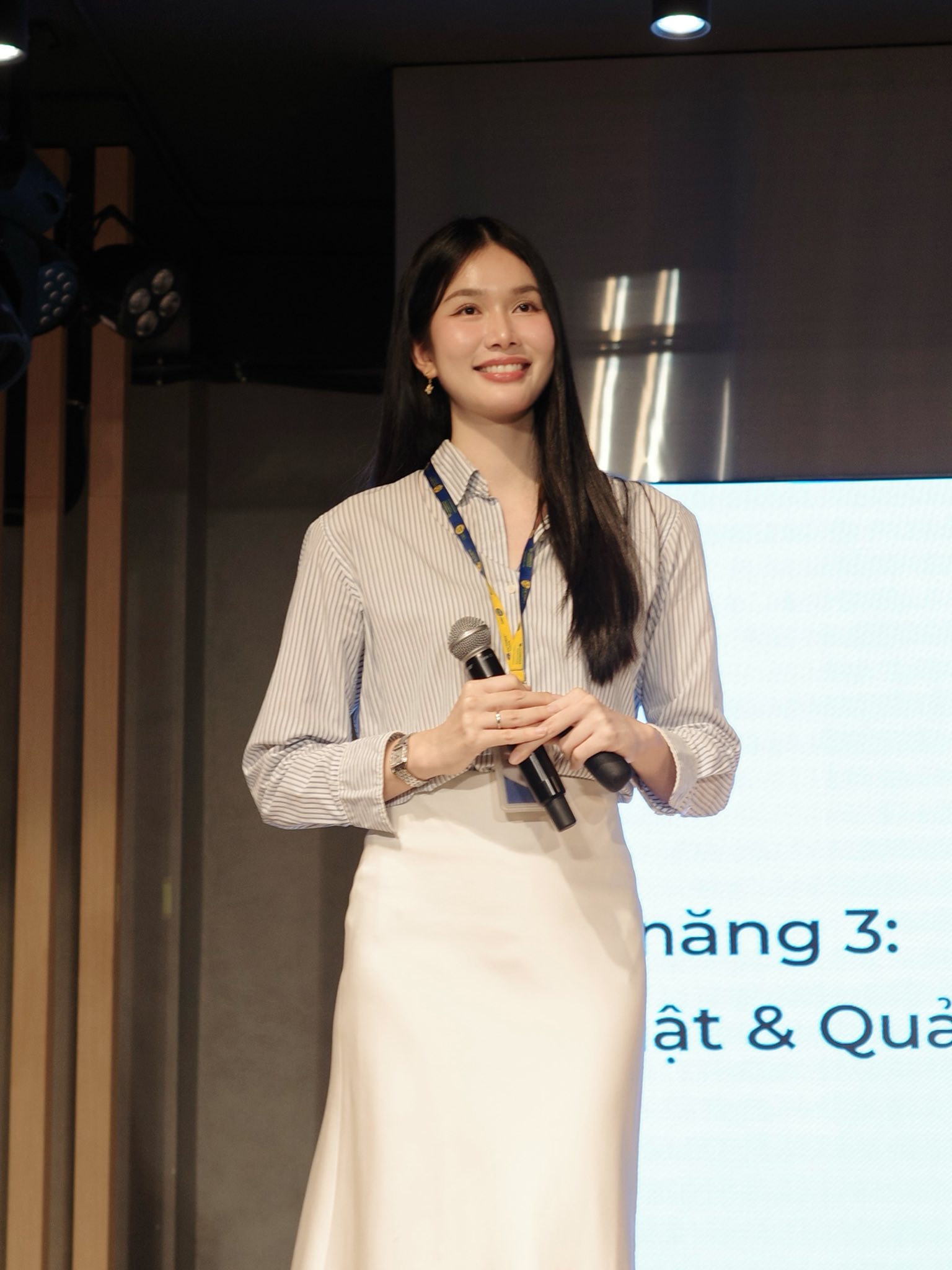 Nàng Á hậu nghỉ việc tại VTV để tập trung làm giảng viên tại Đại học RMIT