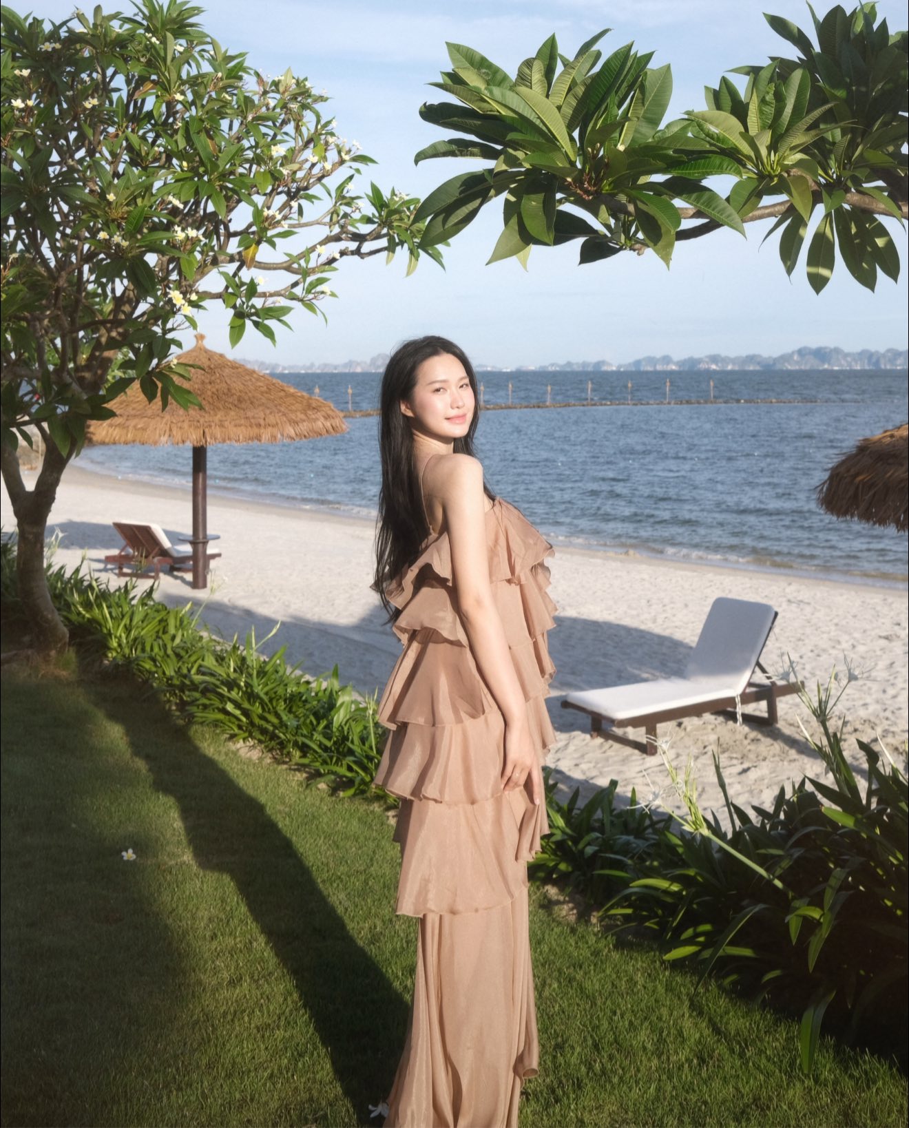 Cô từng tham dự cuộc thi Hoa Hậu Việt Nam 2020 và lọt vào Top 10.