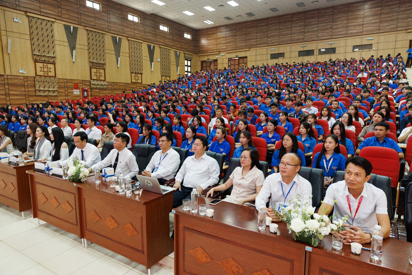 Hành trình từ trái tim khơi dậy khát vọng lớn trong thế hệ trẻ