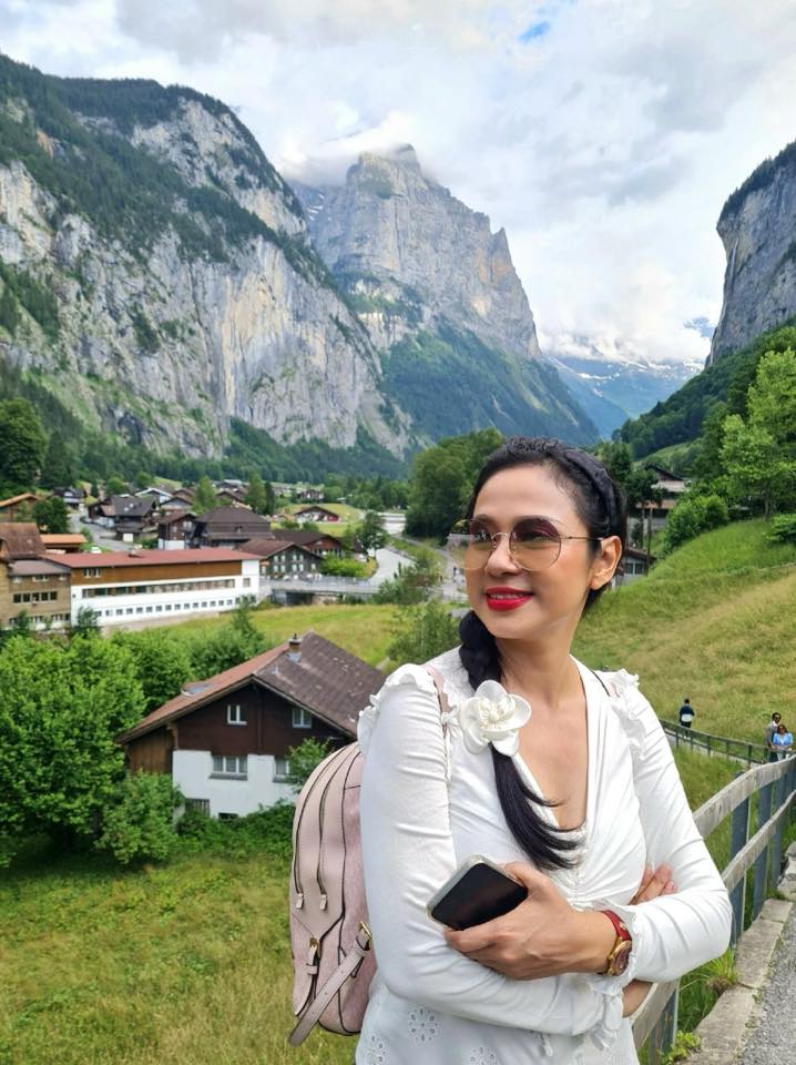 Đệ nhất mỹ nhân Việt Trinh ở tuổi 54: 