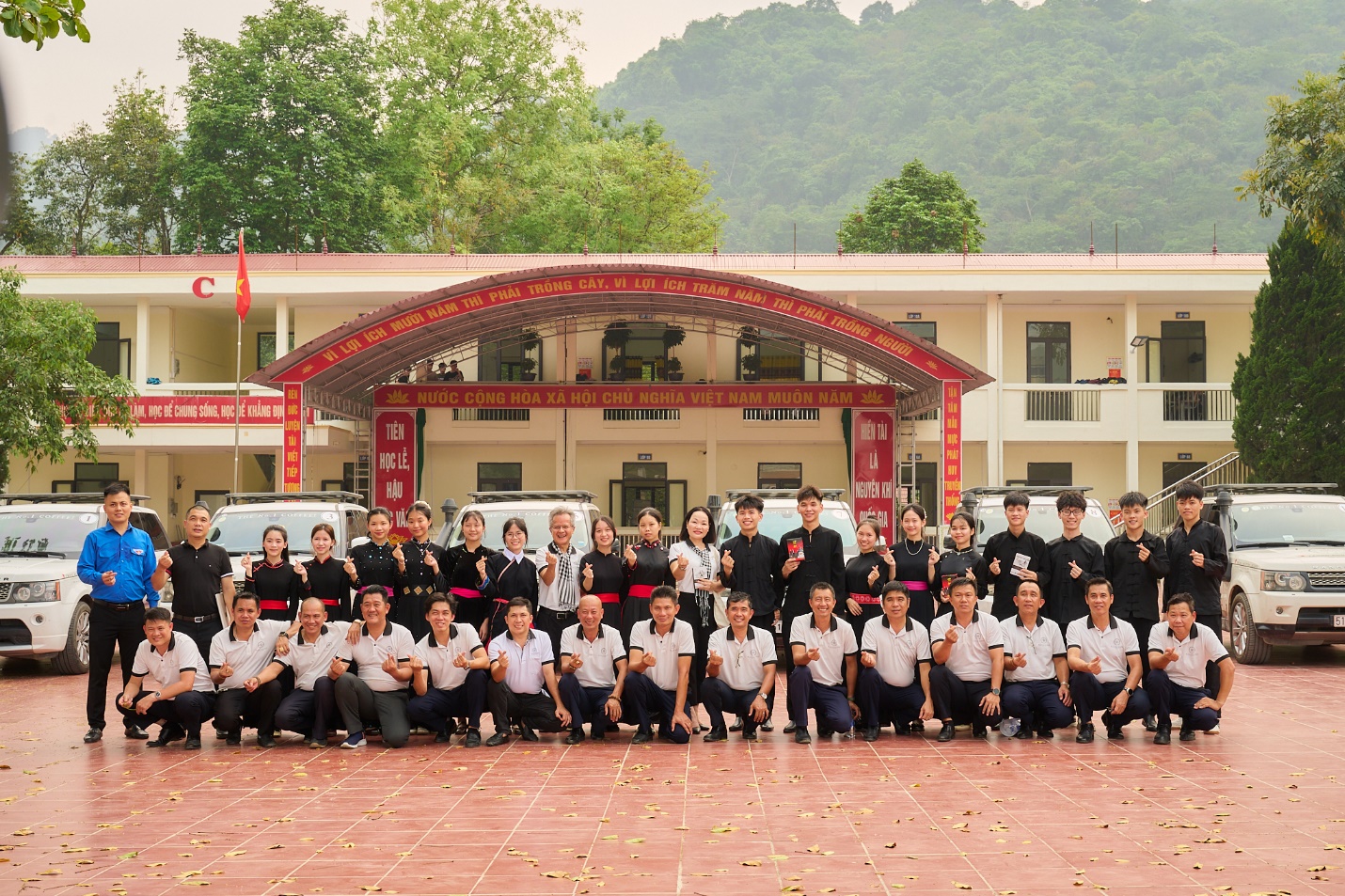   Hành trình Từ Trái Tim tiếp thêm ý chí, khát vọng và niềm tin để thế hệ trẻ vùng cao vững bước hướng tới tương lai  