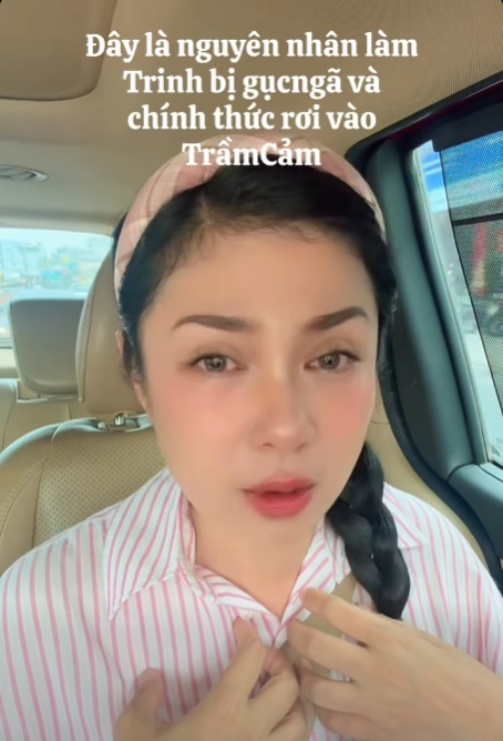 Việt Trinh bật khóc nức nở kể lại khoảng thời gian đen tối của cô