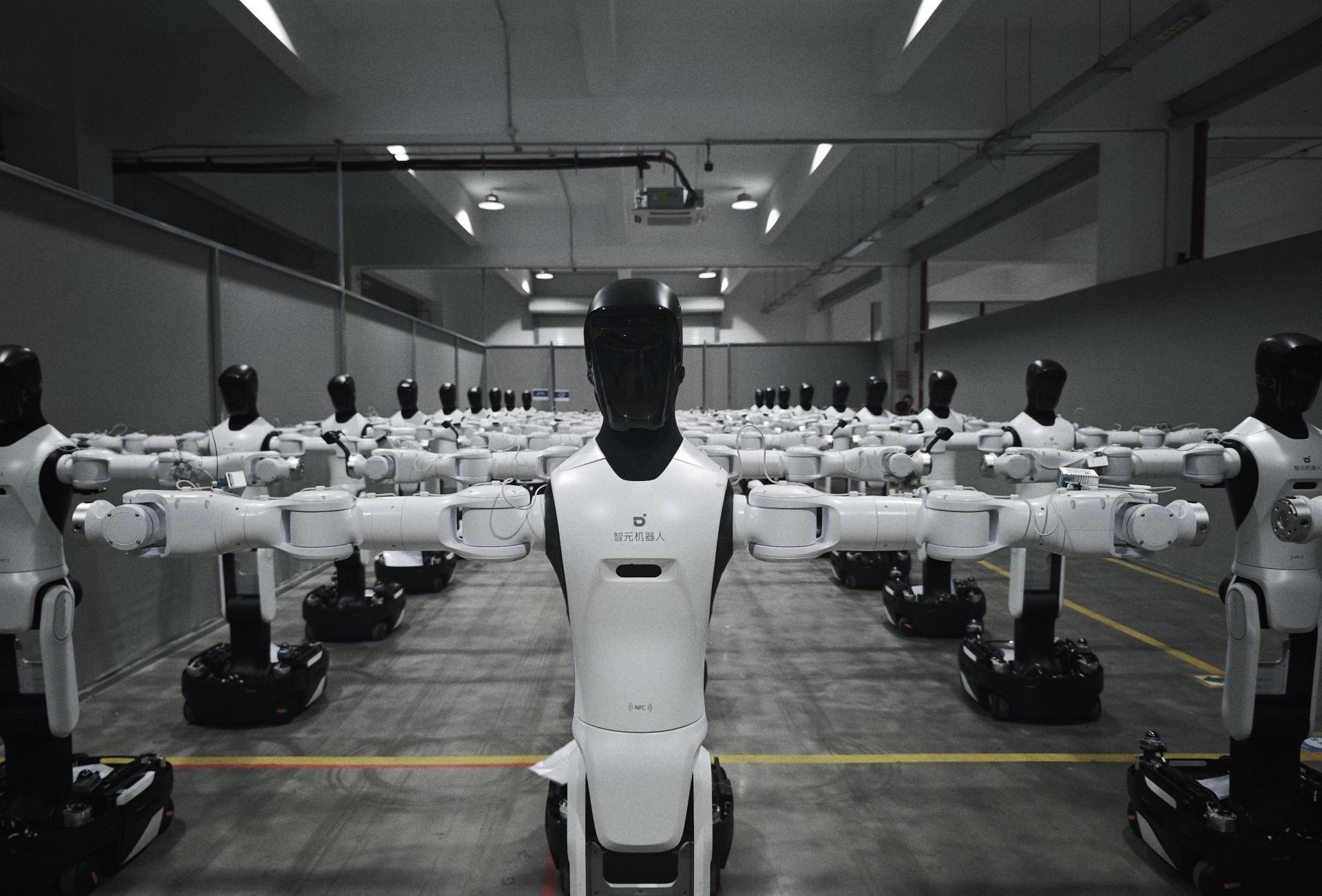 Chuyện lạ trong một nhà máy ở Trung Quốc: Xuất hiện lực lượng lao động mới, độ chính xác 100%