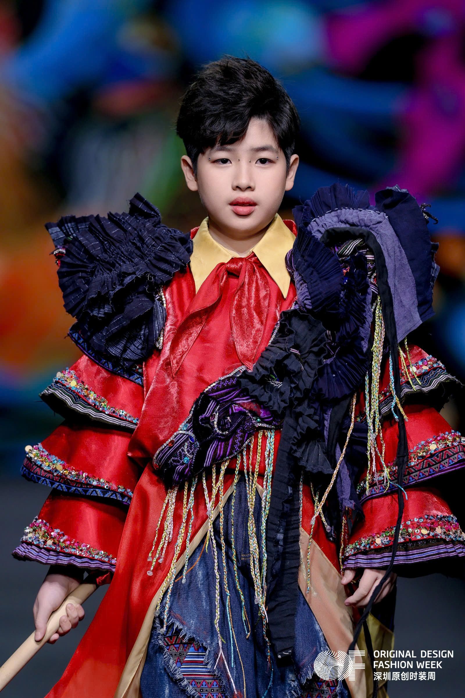 Vũ Lan Anh mang “Việt Nam Đa Sắc