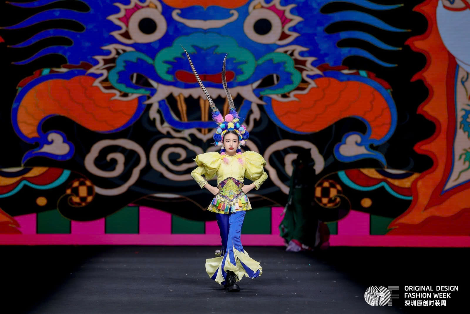 Mẫu nhí tự tin trình diễn bộ sưu tập 