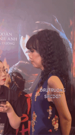 Trác Thúy Miêu bỏ về khi bị hỏi nghệ danh.