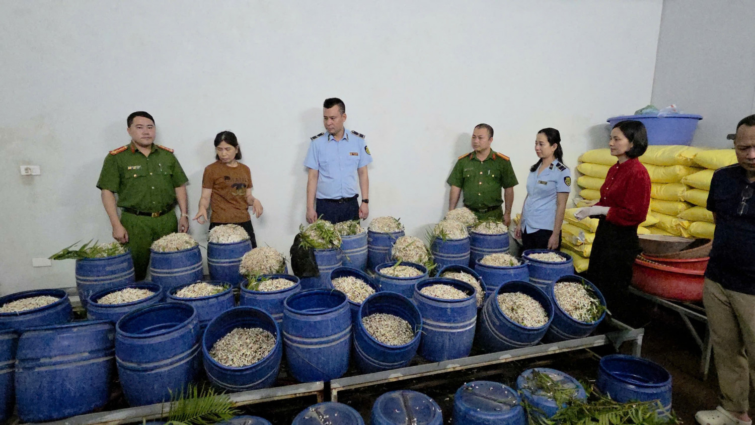 Cơ sở sản xuất giá đỗ của Phạm Thị Quỳnh (Ảnh: Công an Quảng Ninh).