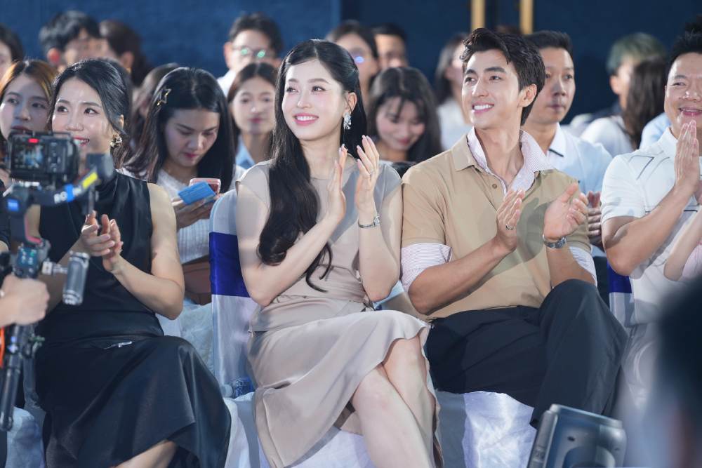 Bình An - Phương Nga tại sự kiện.