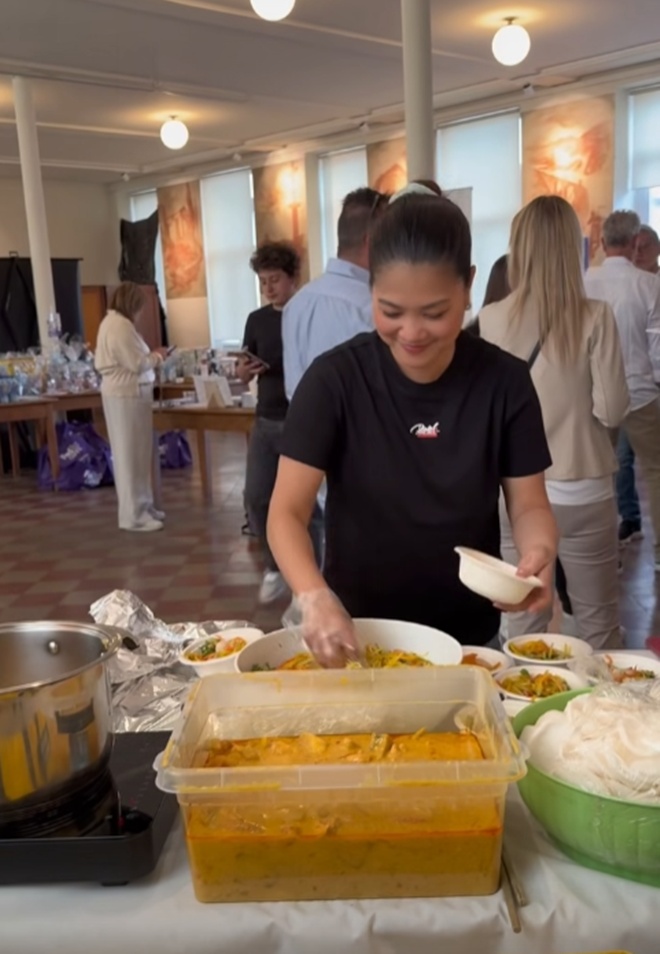 Kim Ngân hiện bán phở và các món ăn Việt ở Thụy Sĩ