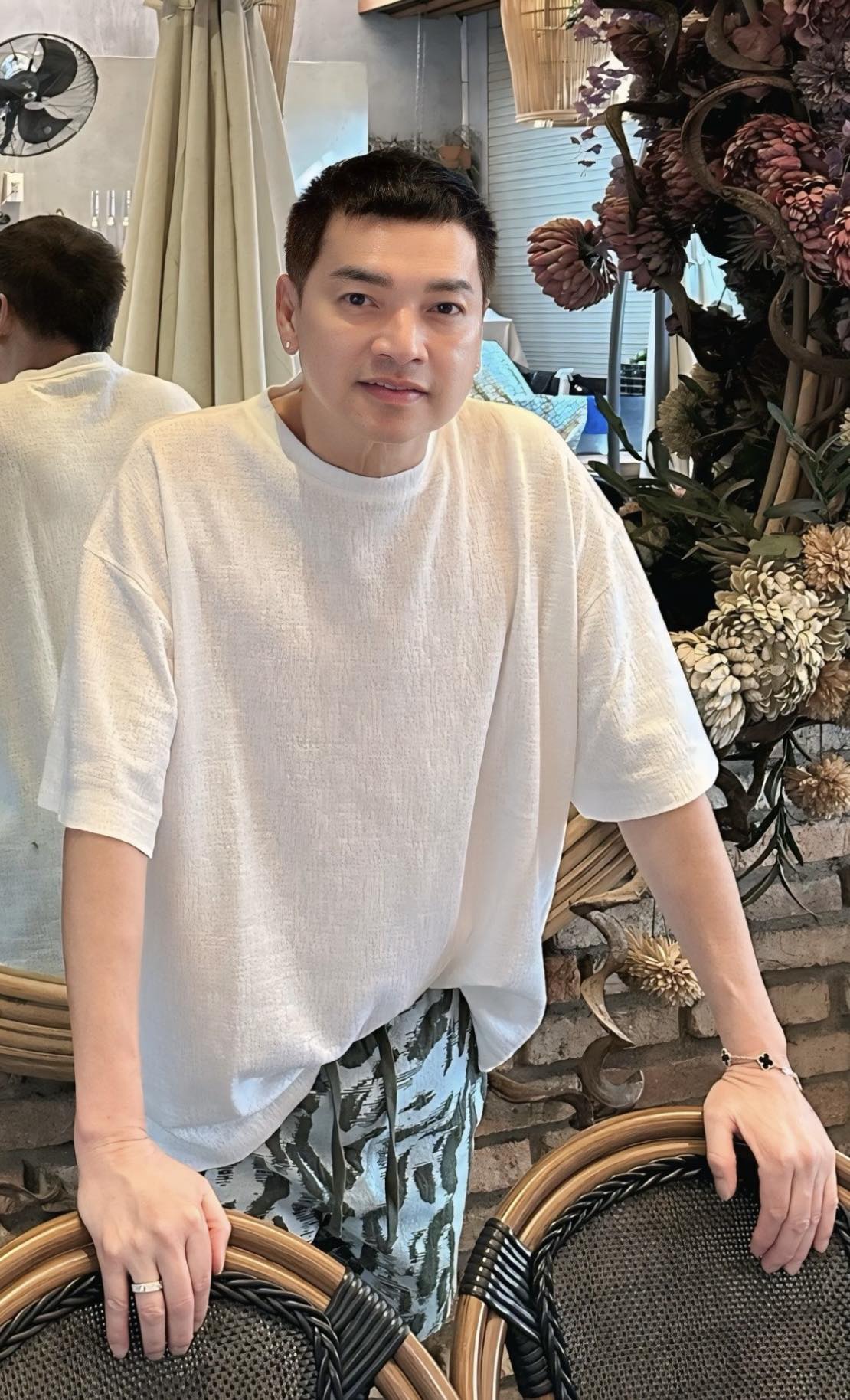 Nghệ sĩ Quang Minh phong độ ở tuổi U70