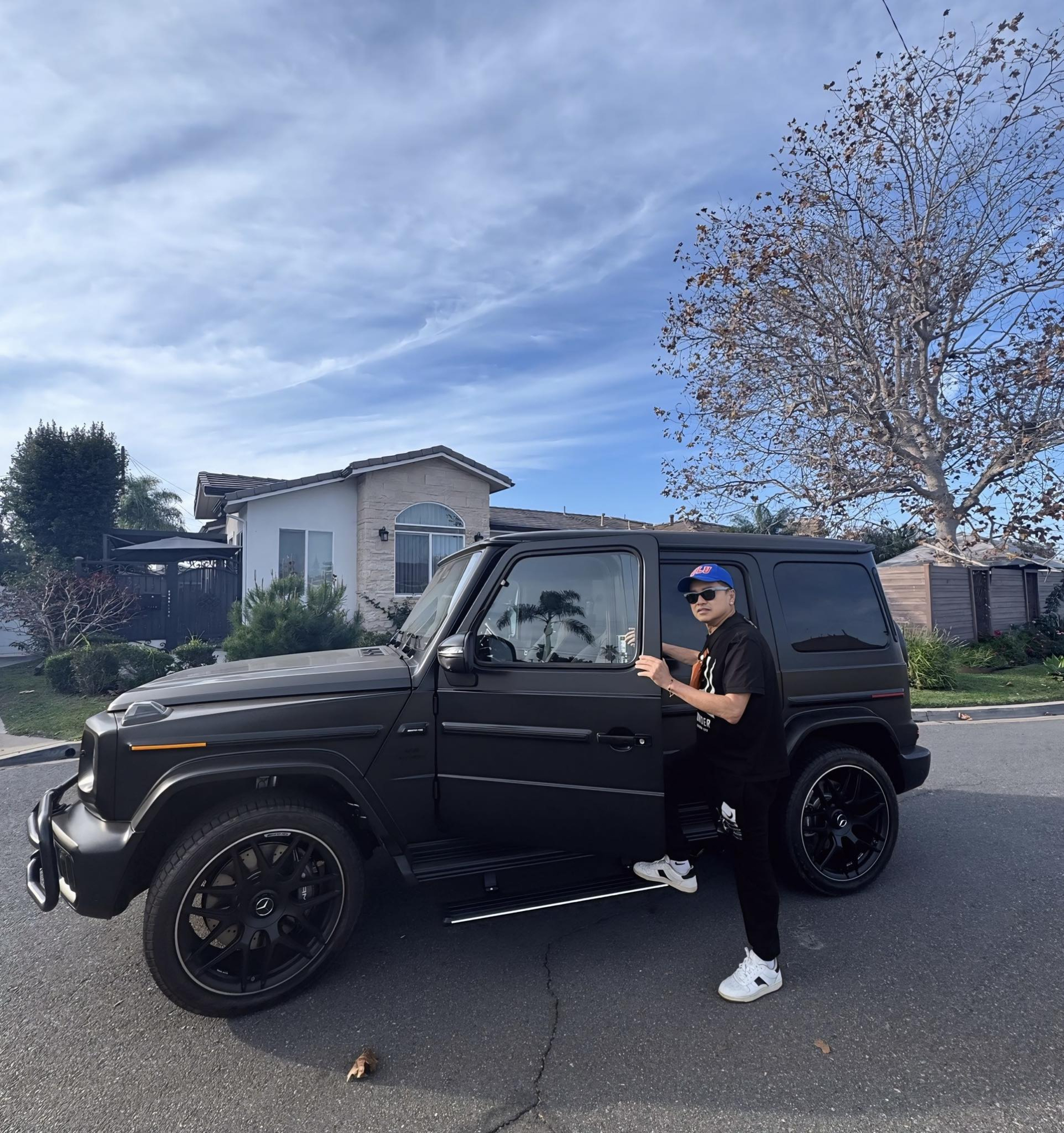 Nam nghệ sĩ đình đám U70 kết hôn với mẹ đơn thân kém 37 tuổi, tặng mỹ nhân biệt thự ở Nhà Bè