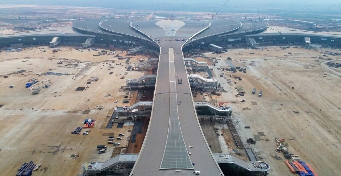 Công trình sân bay Long Thành được giao nhiệm vụ hoàn thành trong năm 2026 này. Ảnh: Báo Đồng Nai, TPO, VTC News, Tạp chí HK