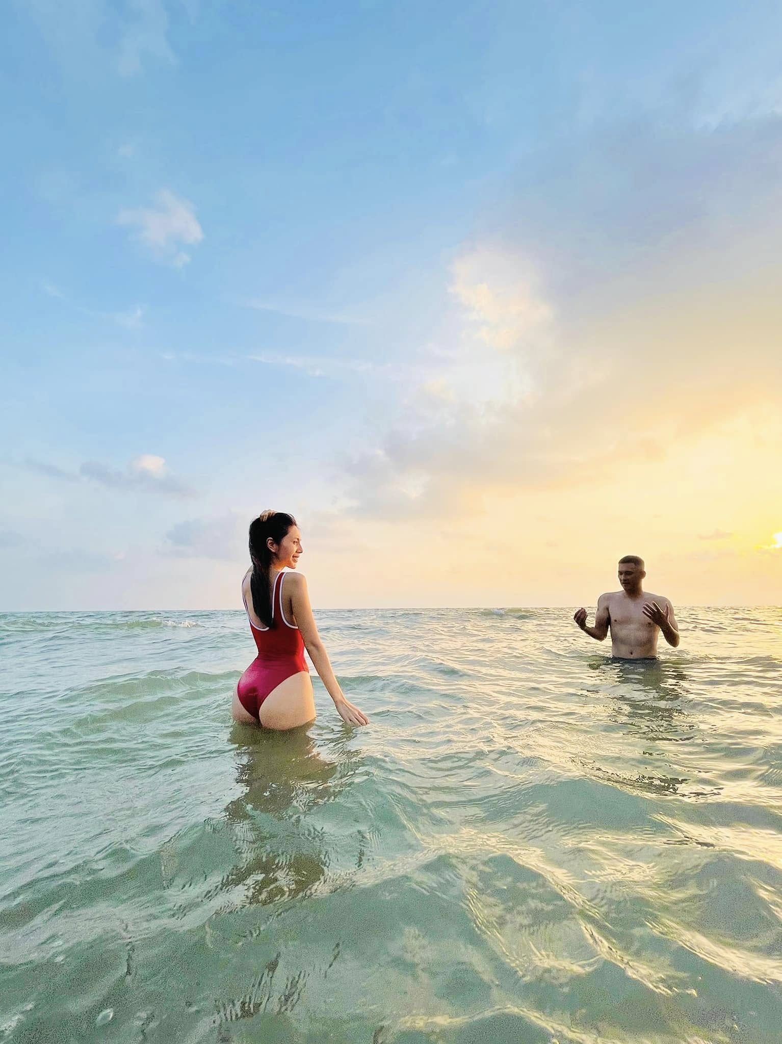 Nồi cháo lòng 50 triệu giữ được chồng của ca sĩ Thủy Tiên