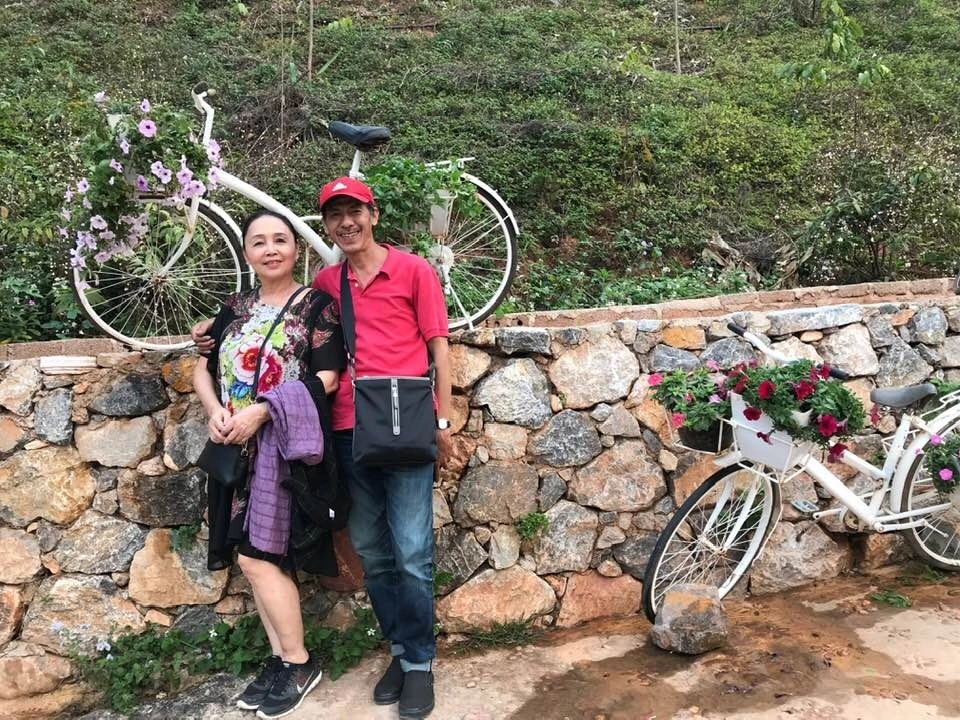 Nam NSND lương 6 triệu/tháng, sống bên mỹ nhân đình đám trong căn nhà 4 tầng ở phố Giáp Nhị