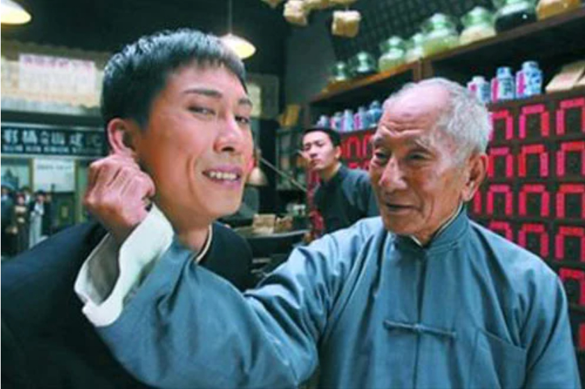   Diệp Vấn đã thua trước sư thúc Lương Bích. (Ảnh: Sohu)  