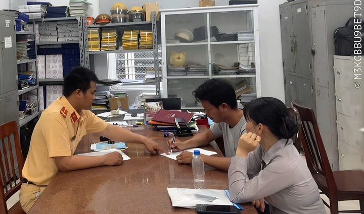 N.T.T. làm việc với cơ quan chức năng.