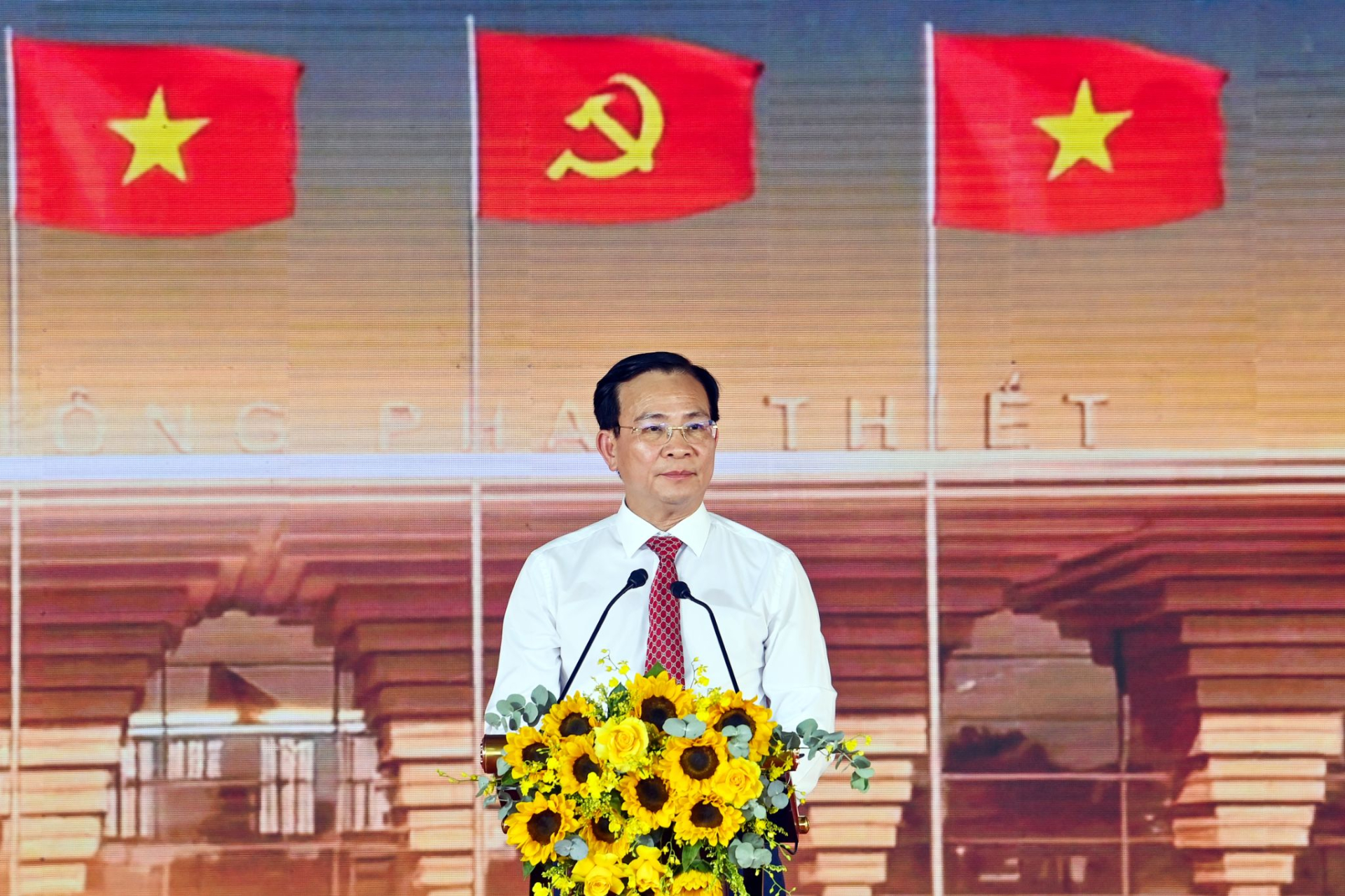 Ông Hồ Văn Mười, Uỷ viên Trung ương Đảng, Phó Bí thư Tỉnh Uỷ, Chủ tịch UBND tỉnh Lâm Đồng - Ảnh: Báo Lâm Đồng