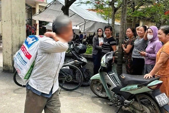 Nhiều gia đình nhận được tiền tỷ trong đợt chi trả đền bù này.