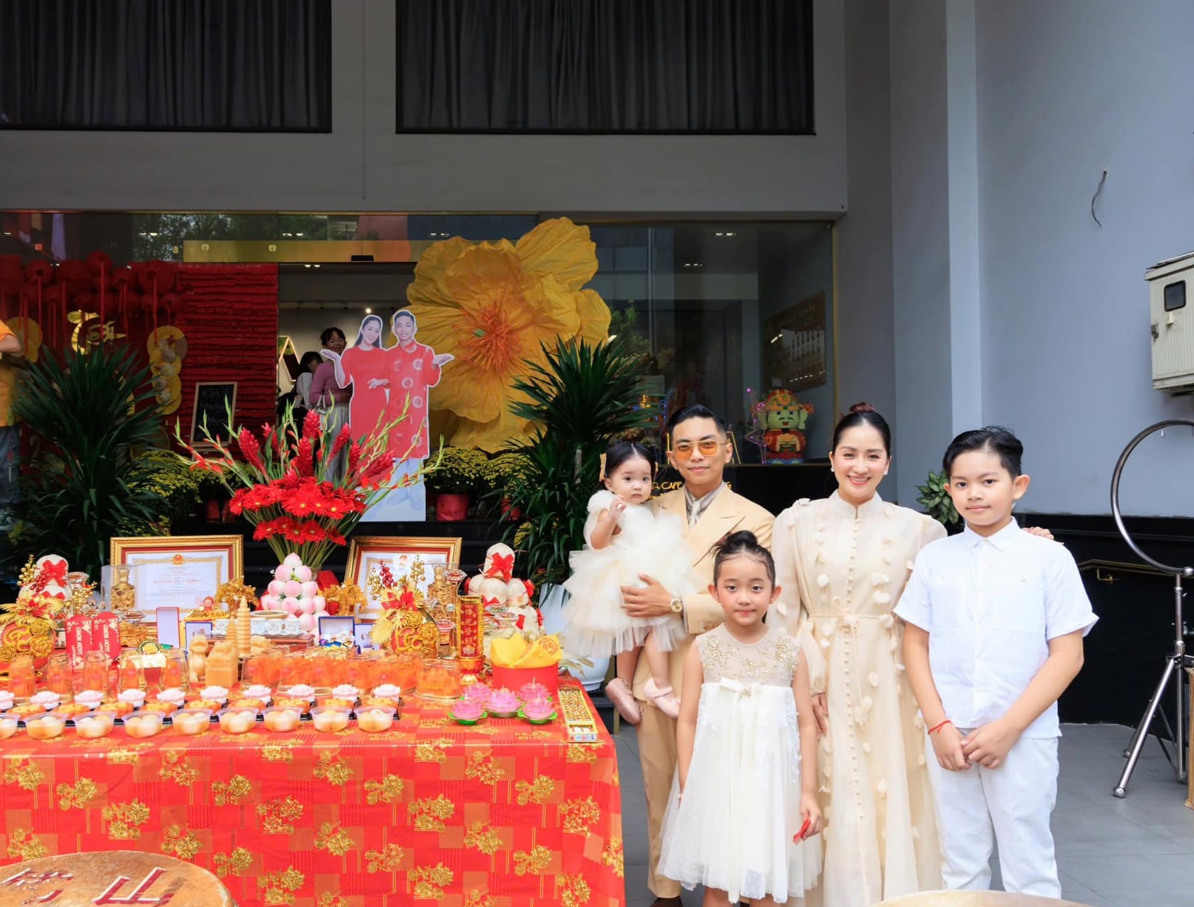 Biệt thự trăm tỷ của Phan Hiển - Khánh Thi ở đường Hoàng Hoa Thám, TP.HCM