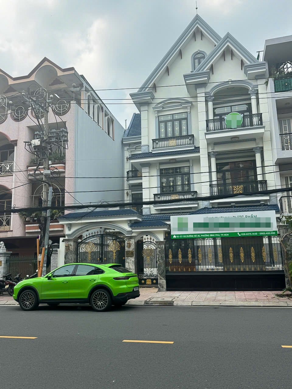 Mẹ đơn thân 3 con là CEO dược phẩm, cưới nam nghệ sĩ nổi tiếng, ở biệt thự mặt tiền phường Bình Phú