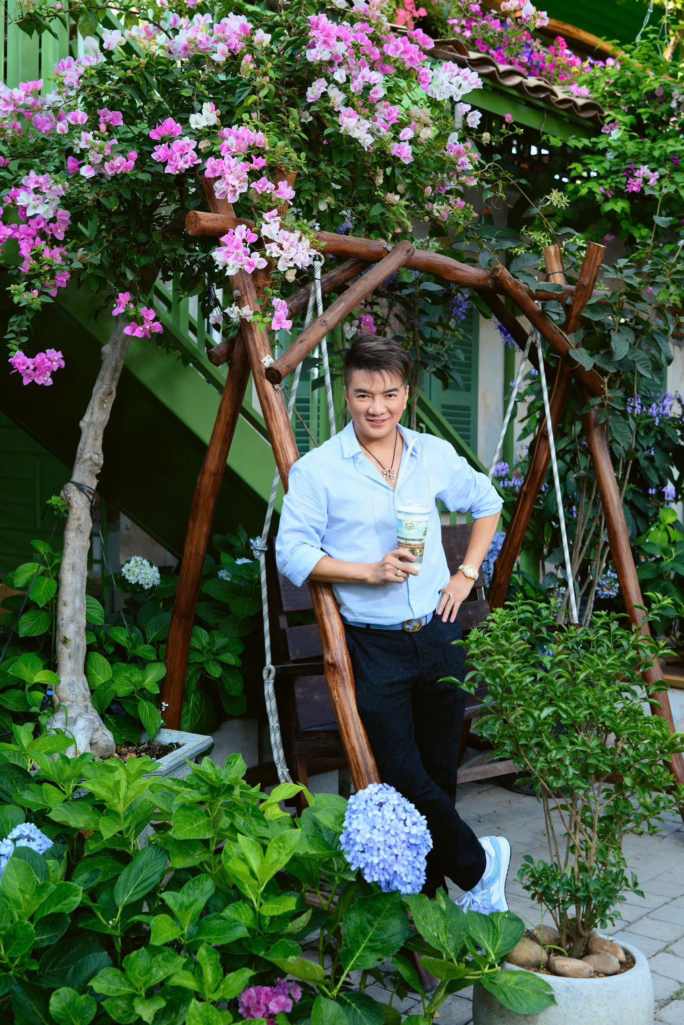 Đàm Vĩnh Hưng vẫn tràn đầy nhiệt huyết lao động ở tuổi 55.