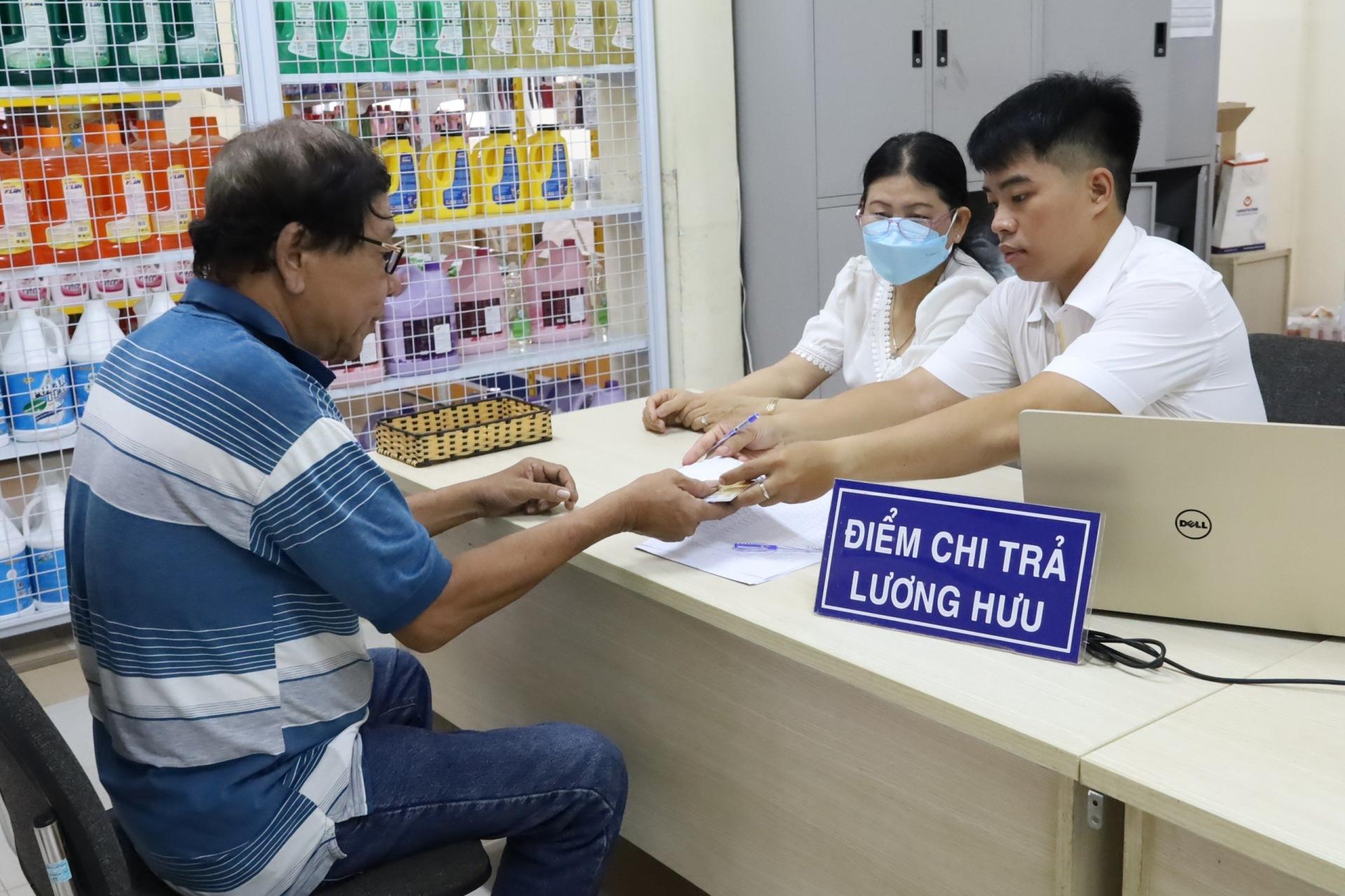 Lương hưu thực tế có thể được điều chỉnh tăng theo chính sách Nhà nước hoặc tăng theo chỉ số giá và điều chỉnh lương hưu định kỳ. (Ảnh: VnEconomy)