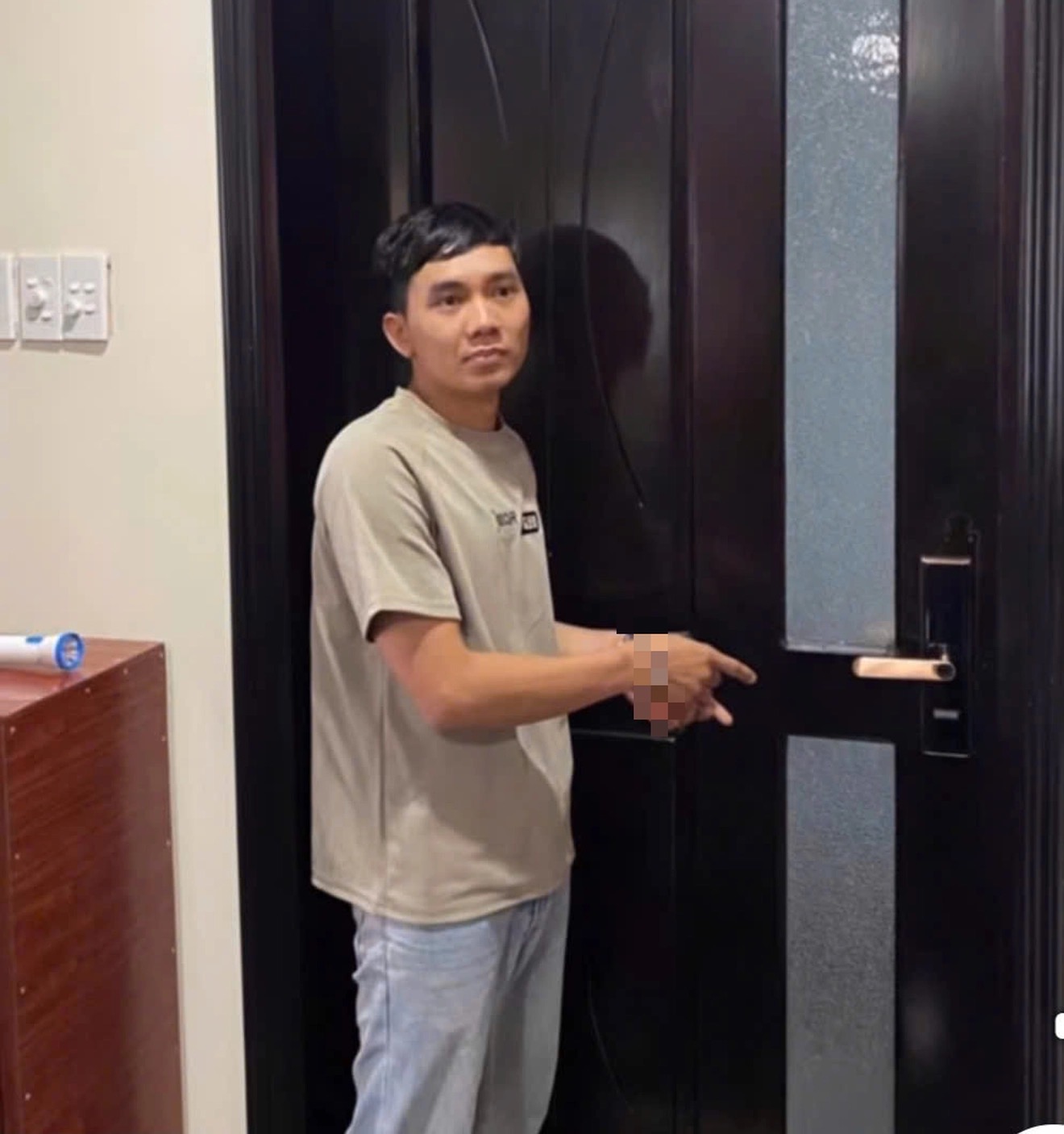 Chờ lúc trong nhà không có người, đối tượng lấy đi nhiều tài sản tổng giá trị khoảng 1,5 tỷ đồng.