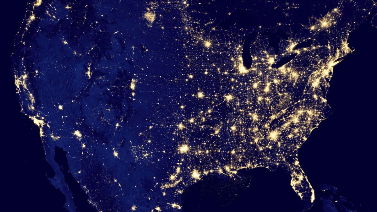 NASA âm thầm quan sát Trái đất vào ban đêm, kết quả chỉ ra 
