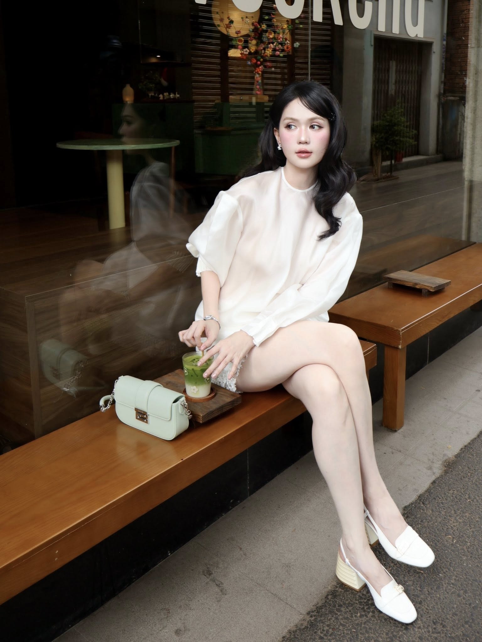 Nữ diễn viên 37 tuổi chưa chồng con thông báo không còn muốn yêu người giàu chỉ cần người