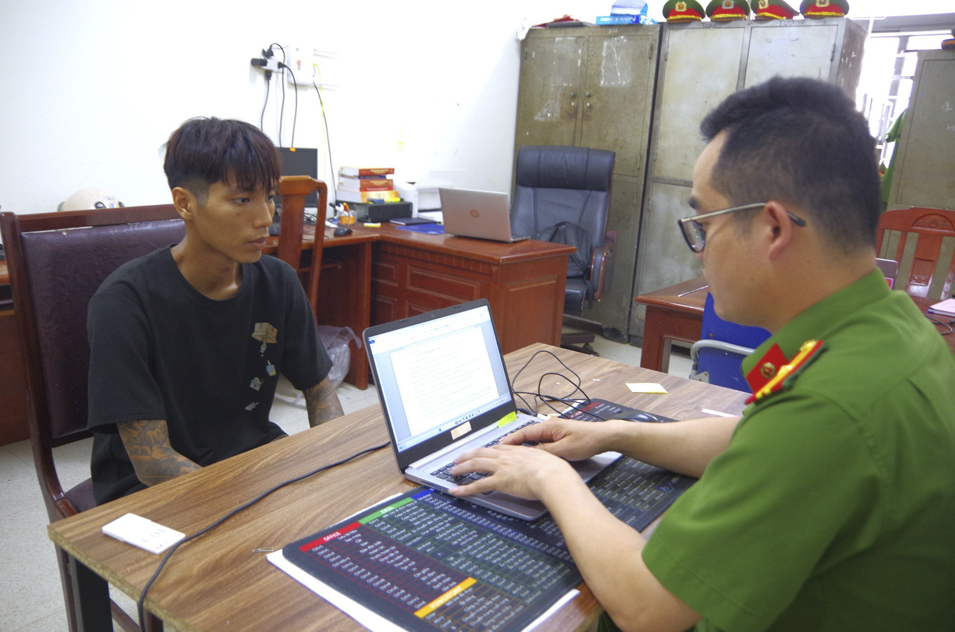 Sau 7 giờ gây án, Tiến đã bị lực lượng công an bắt khi đang trên đường lẩn trốn. (Ảnh: VietNamNet)