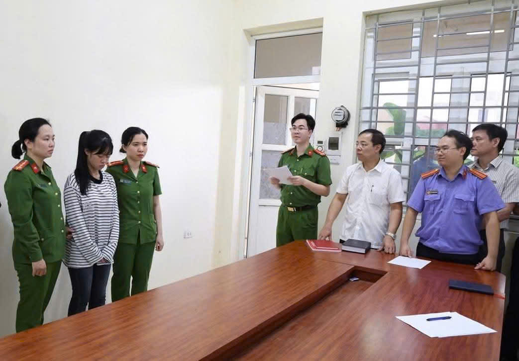 Các đối tượng tại Cơ quan điều tra - Ảnh: Công an Phú Thọ